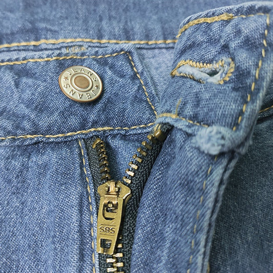 Liora - Weite Denim-Jeans mit Schlagseite